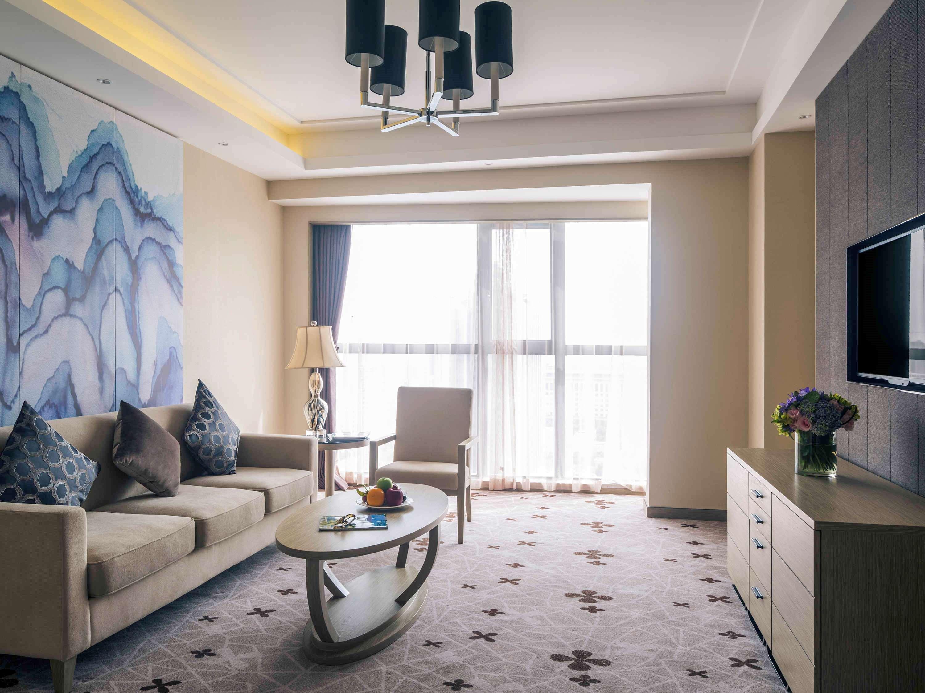 Hilton Garden Inn Wuhan Hankou Экстерьер фото