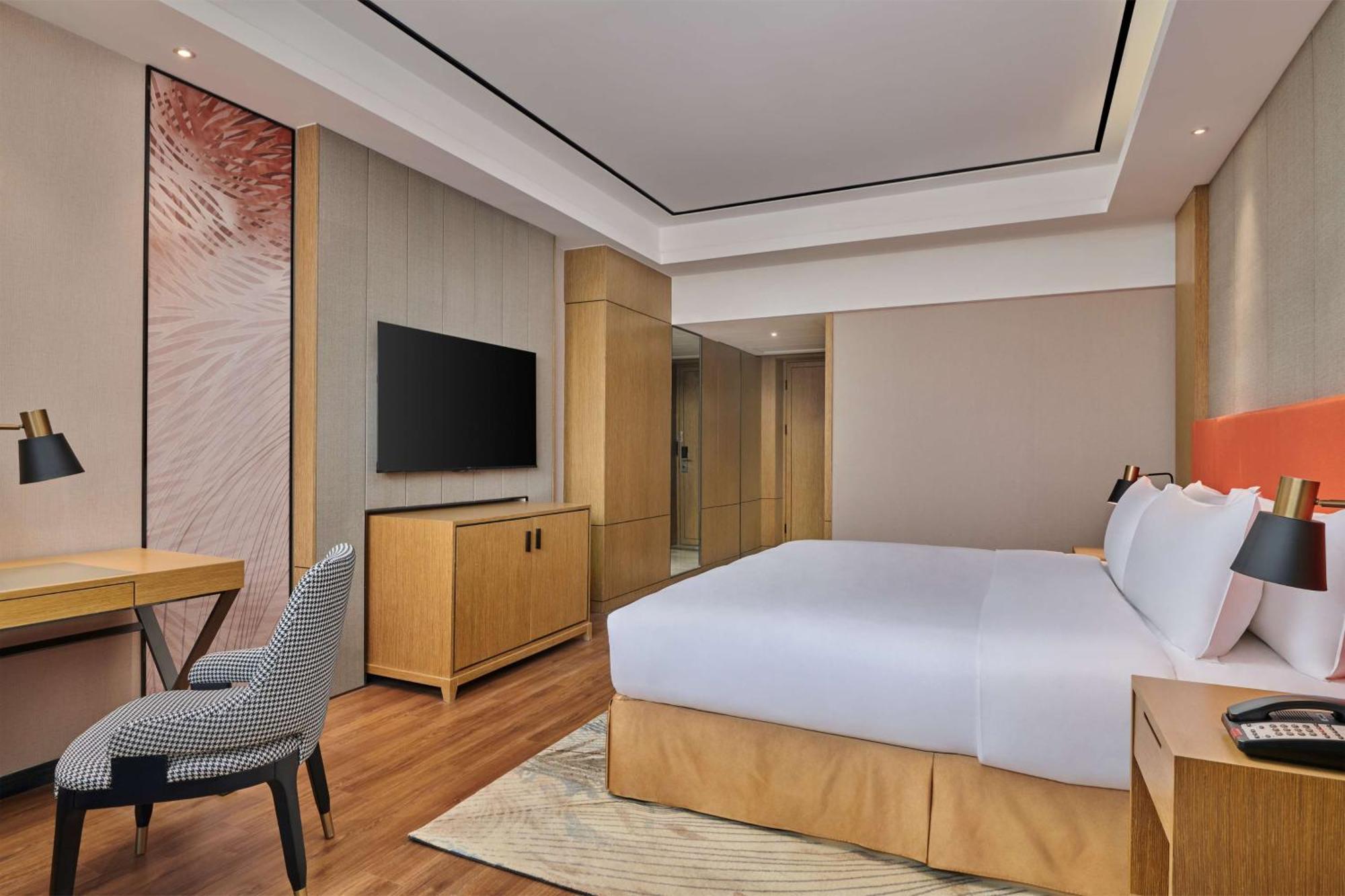 Hilton Garden Inn Wuhan Hankou Экстерьер фото