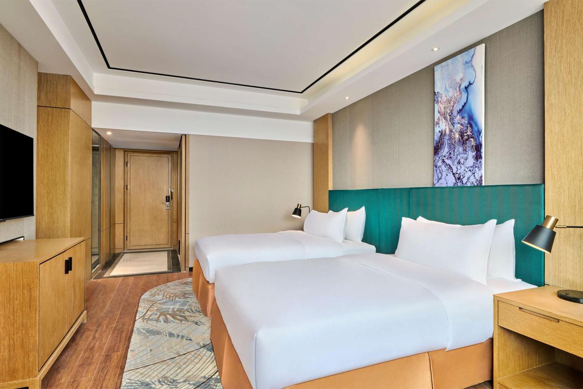 Hilton Garden Inn Wuhan Hankou Экстерьер фото