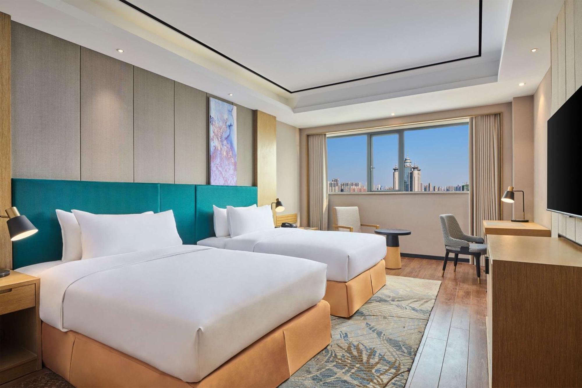 Hilton Garden Inn Wuhan Hankou Экстерьер фото