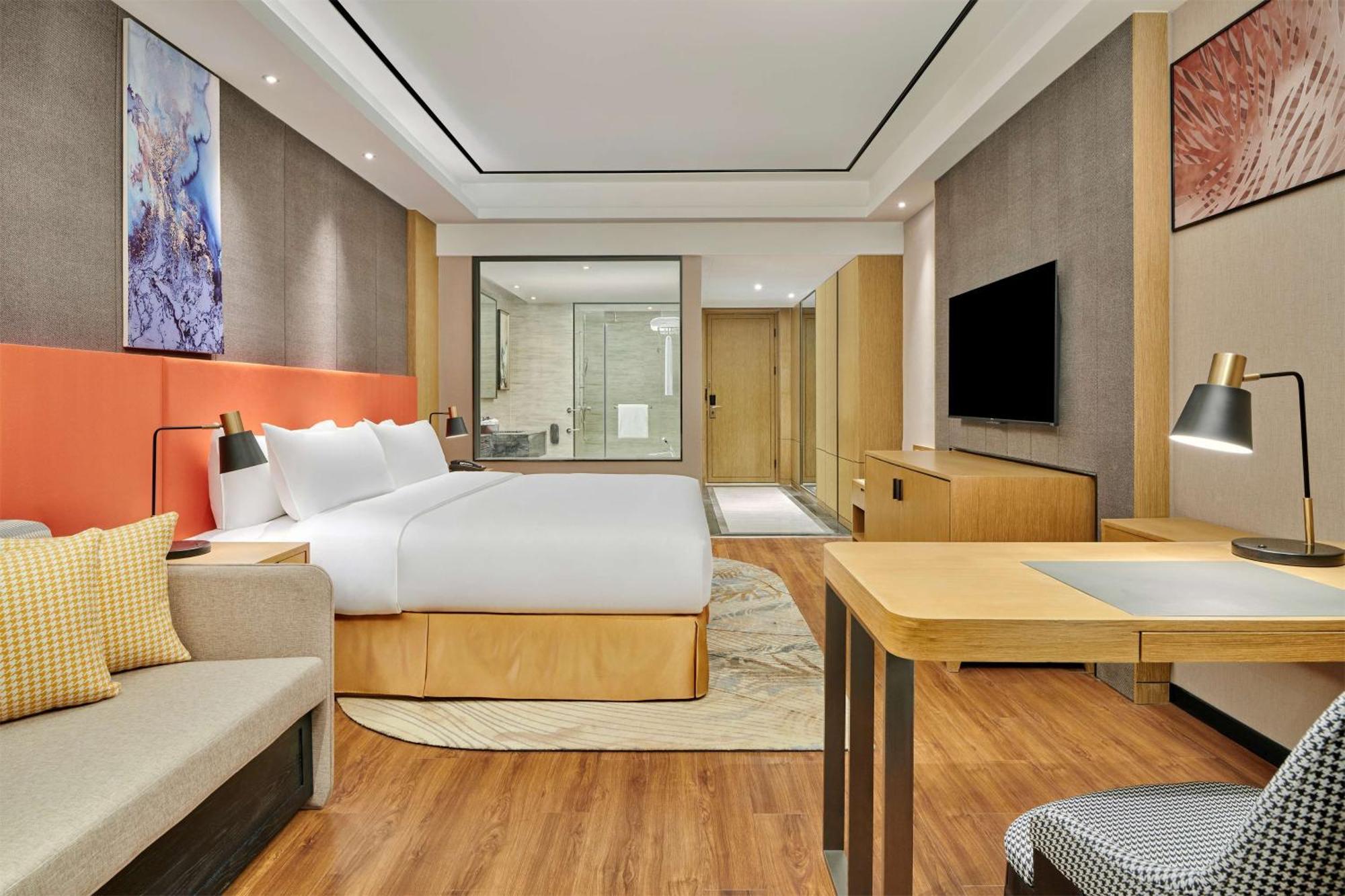 Hilton Garden Inn Wuhan Hankou Экстерьер фото