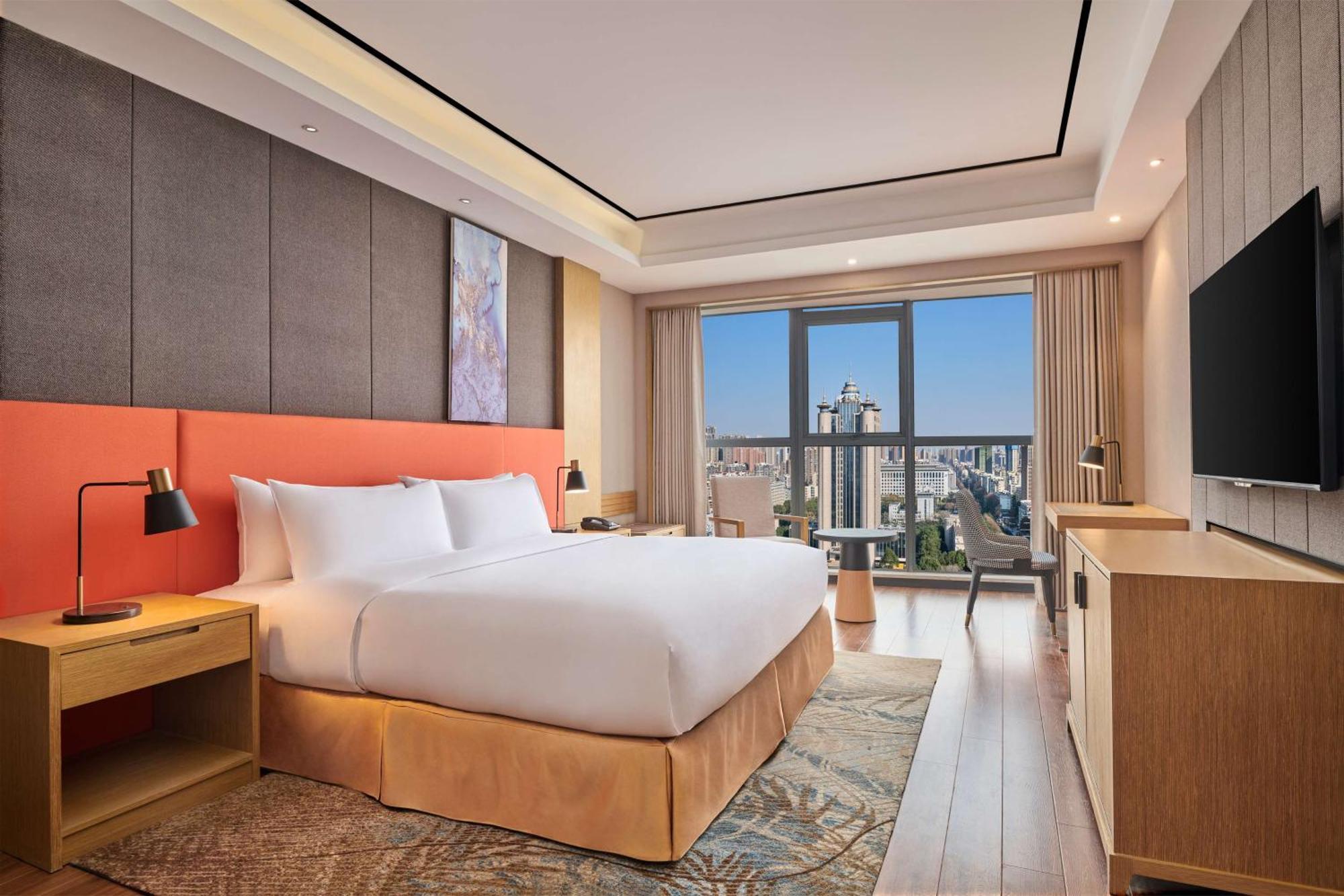 Hilton Garden Inn Wuhan Hankou Экстерьер фото