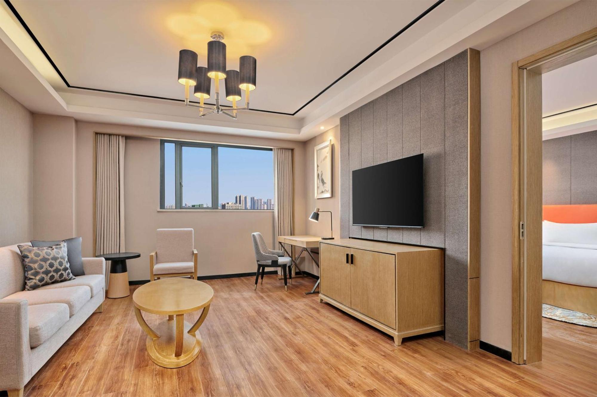 Hilton Garden Inn Wuhan Hankou Экстерьер фото