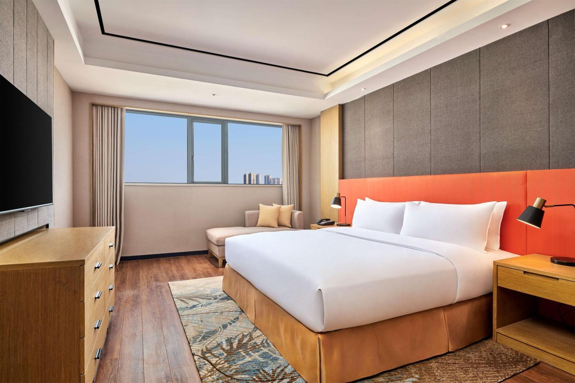 Hilton Garden Inn Wuhan Hankou Экстерьер фото