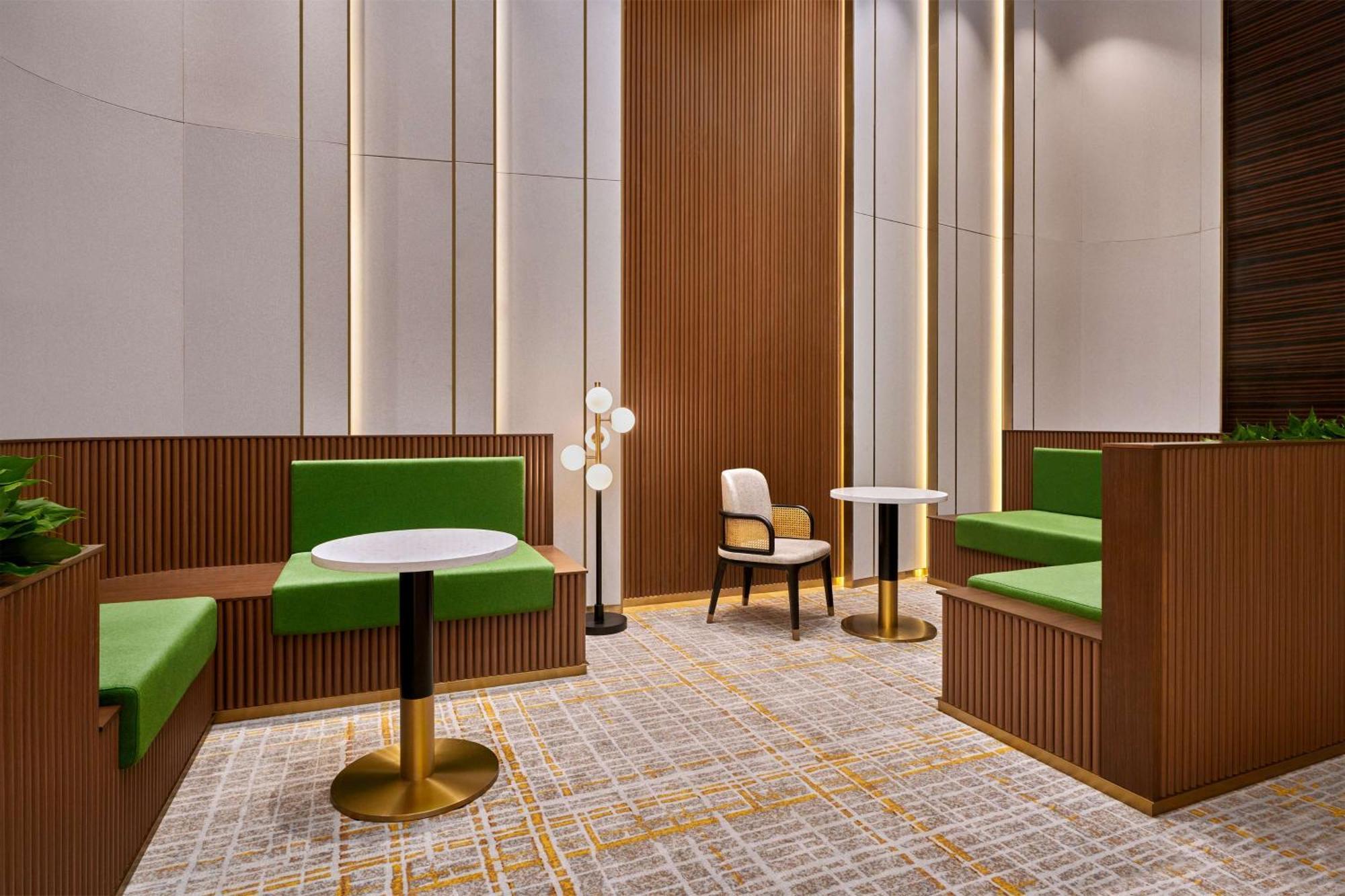Hilton Garden Inn Wuhan Hankou Экстерьер фото