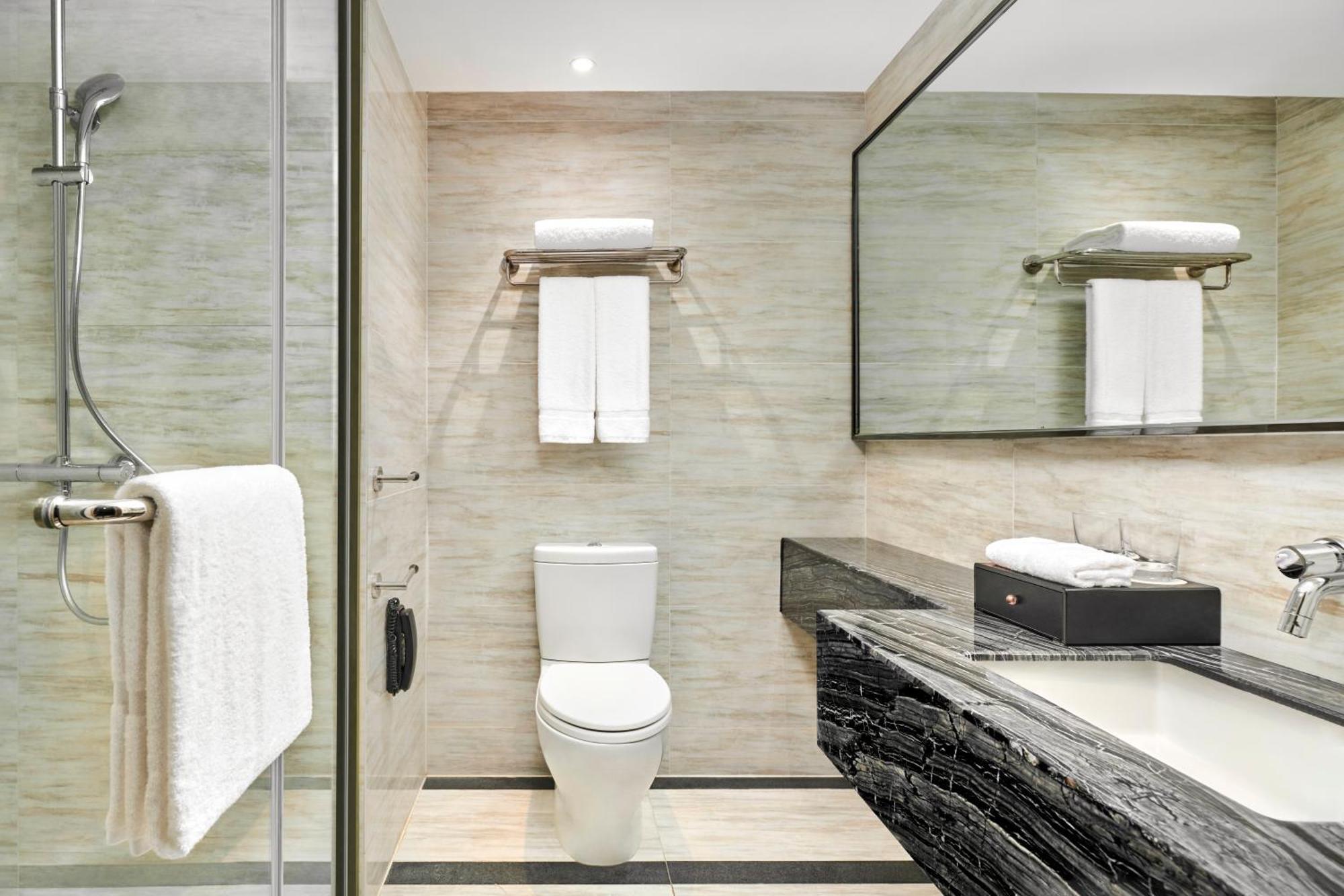 Hilton Garden Inn Wuhan Hankou Экстерьер фото