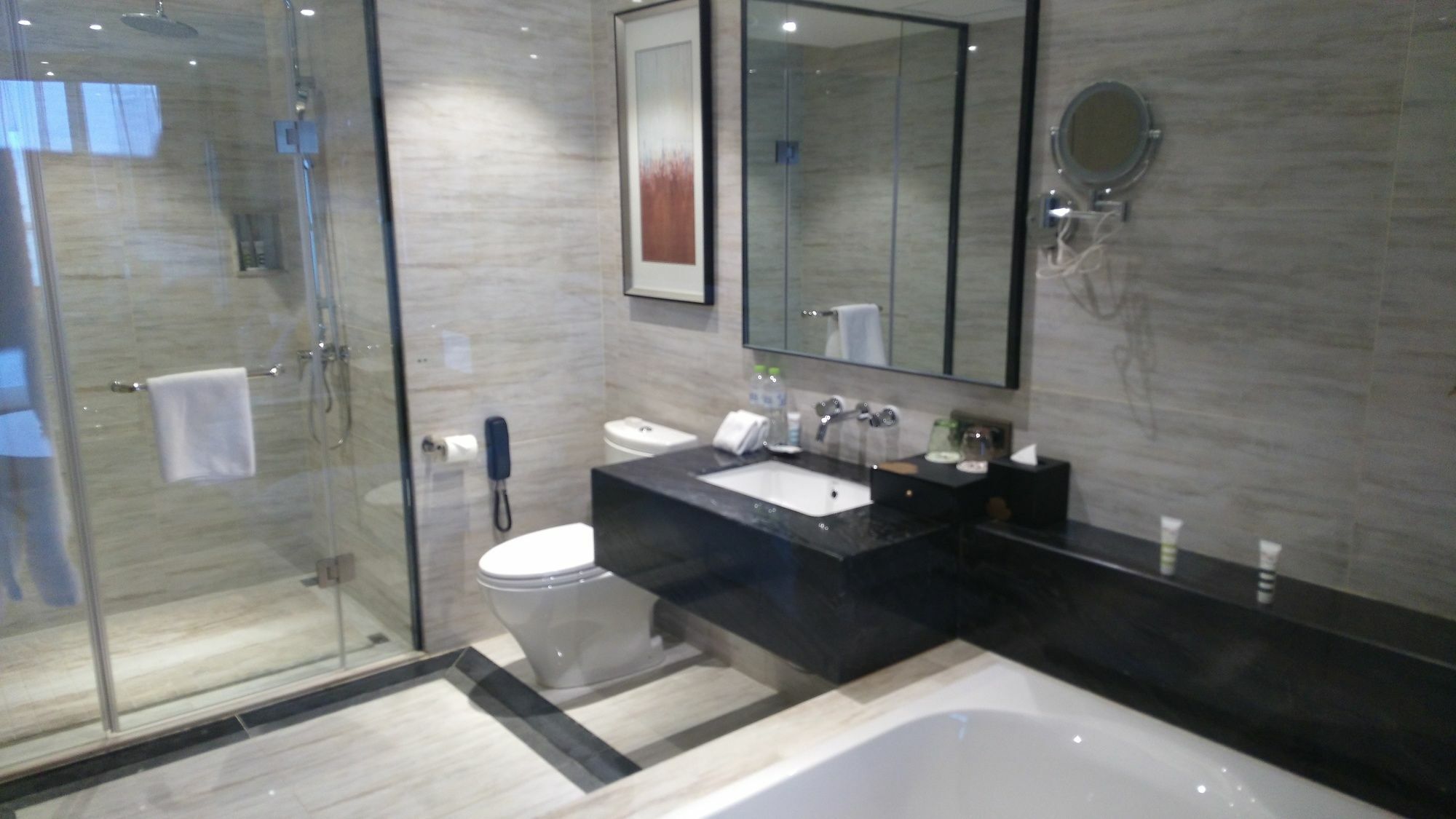 Hilton Garden Inn Wuhan Hankou Экстерьер фото